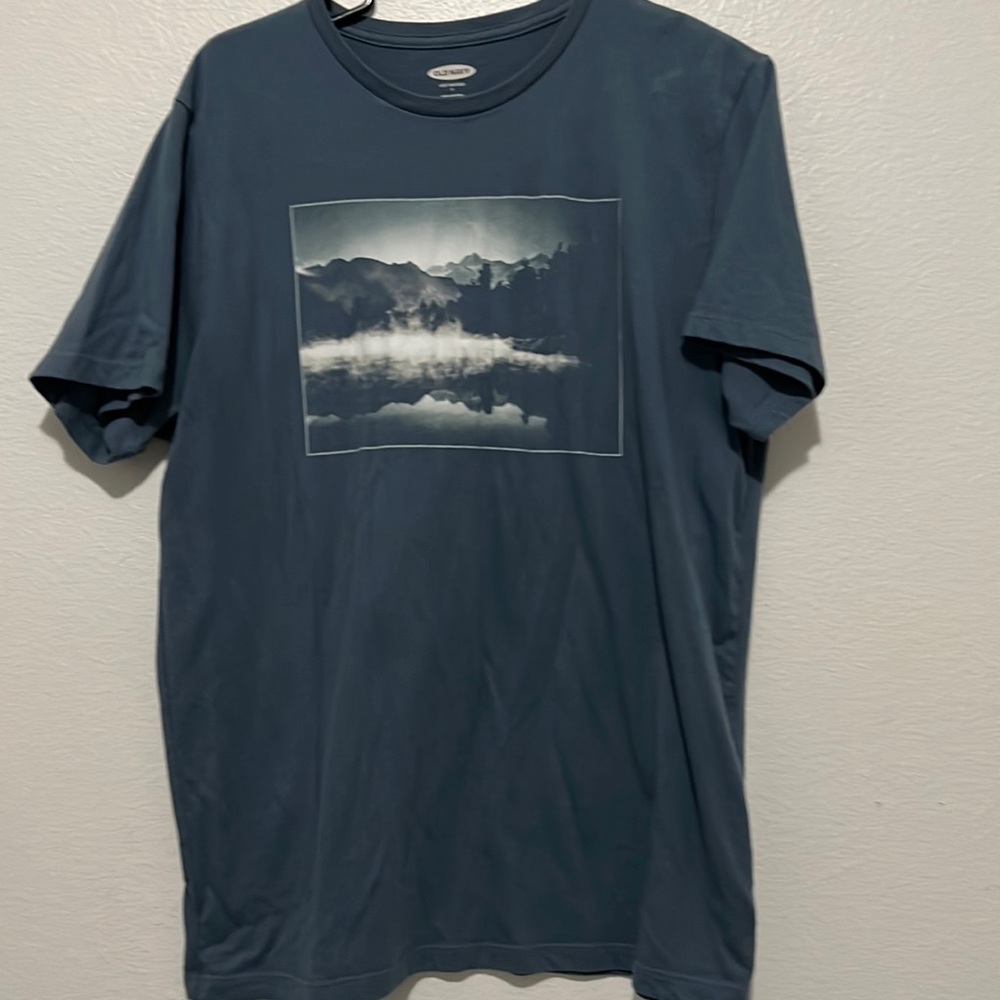 Men's t shirt